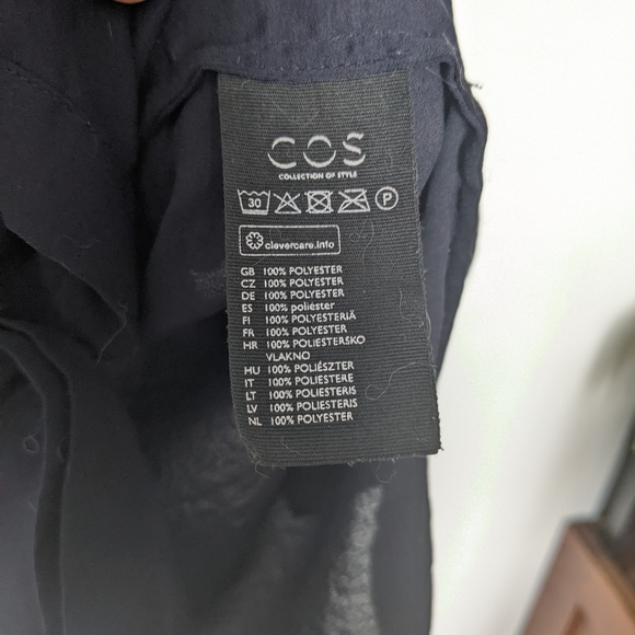 Sold - COS Oversized Button-up - Picture 4 of 4